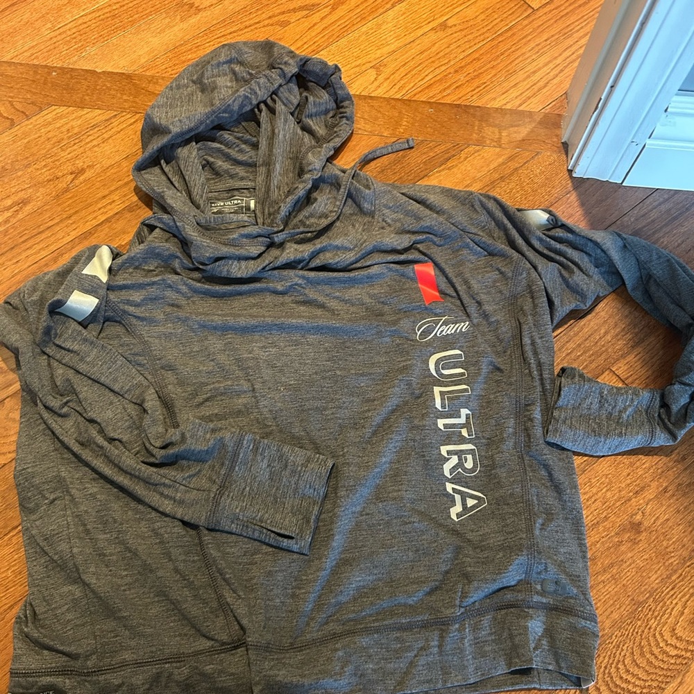 Team Ultra Gray Hoodie Shirt
Michelob ultra